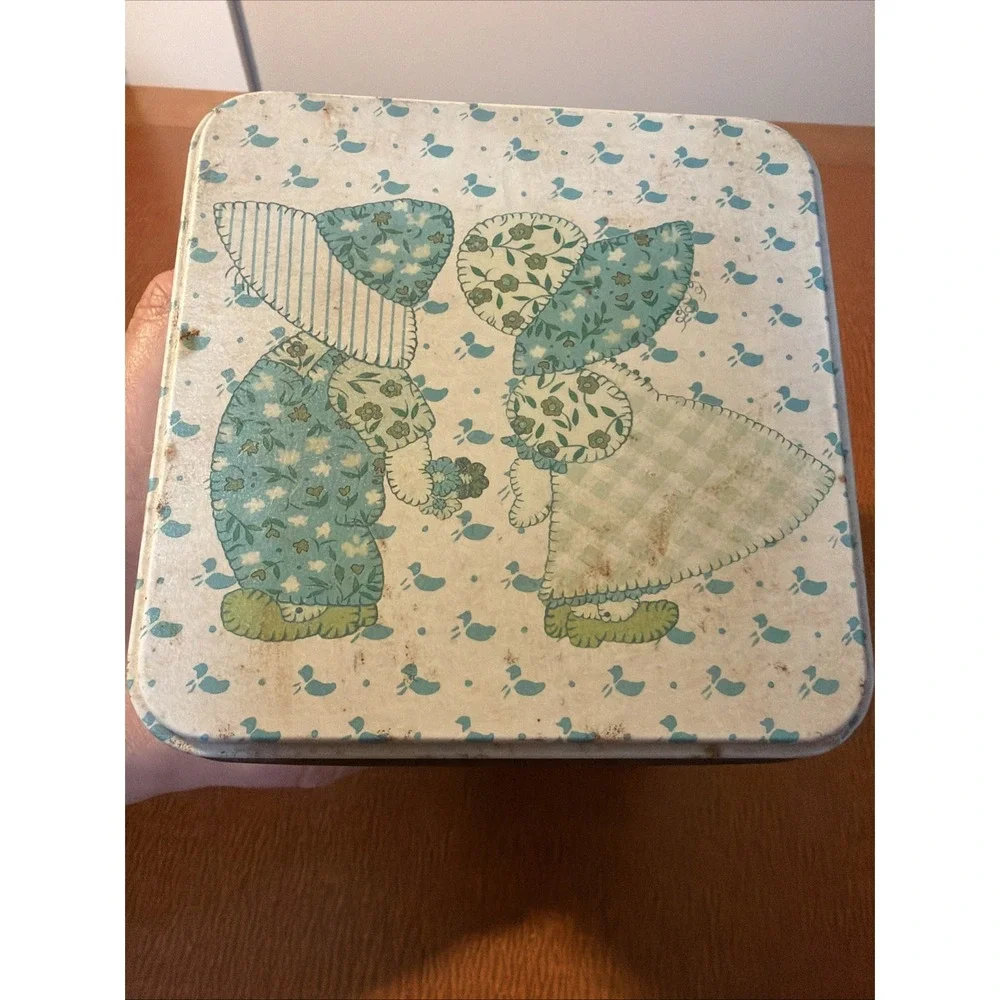 Vtg Set Of 3 Nesting Tins Holly Hobbie Style Floral Patchwork 1980's